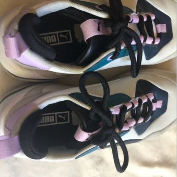 Puma Thunder Rive Droite Sneakers in Lagoon - Picture 9 of 11